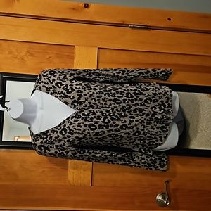 Maurices soft snap button long sleeve